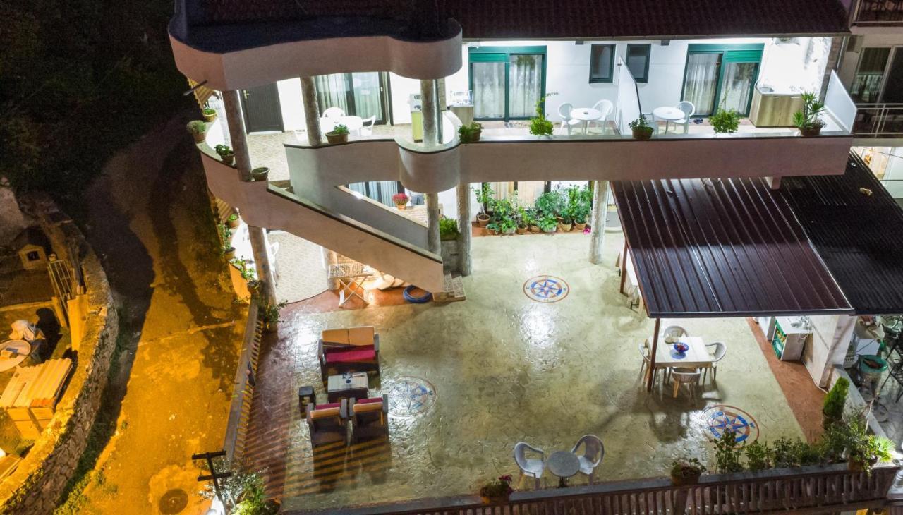 Apartments Ishmi In Center Of Ulcinj Exterior foto
