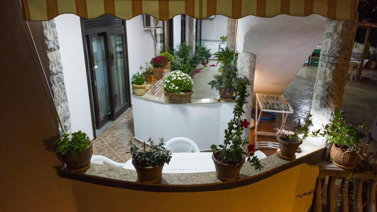 Apartments Ishmi In Center Of Ulcinj Exterior foto