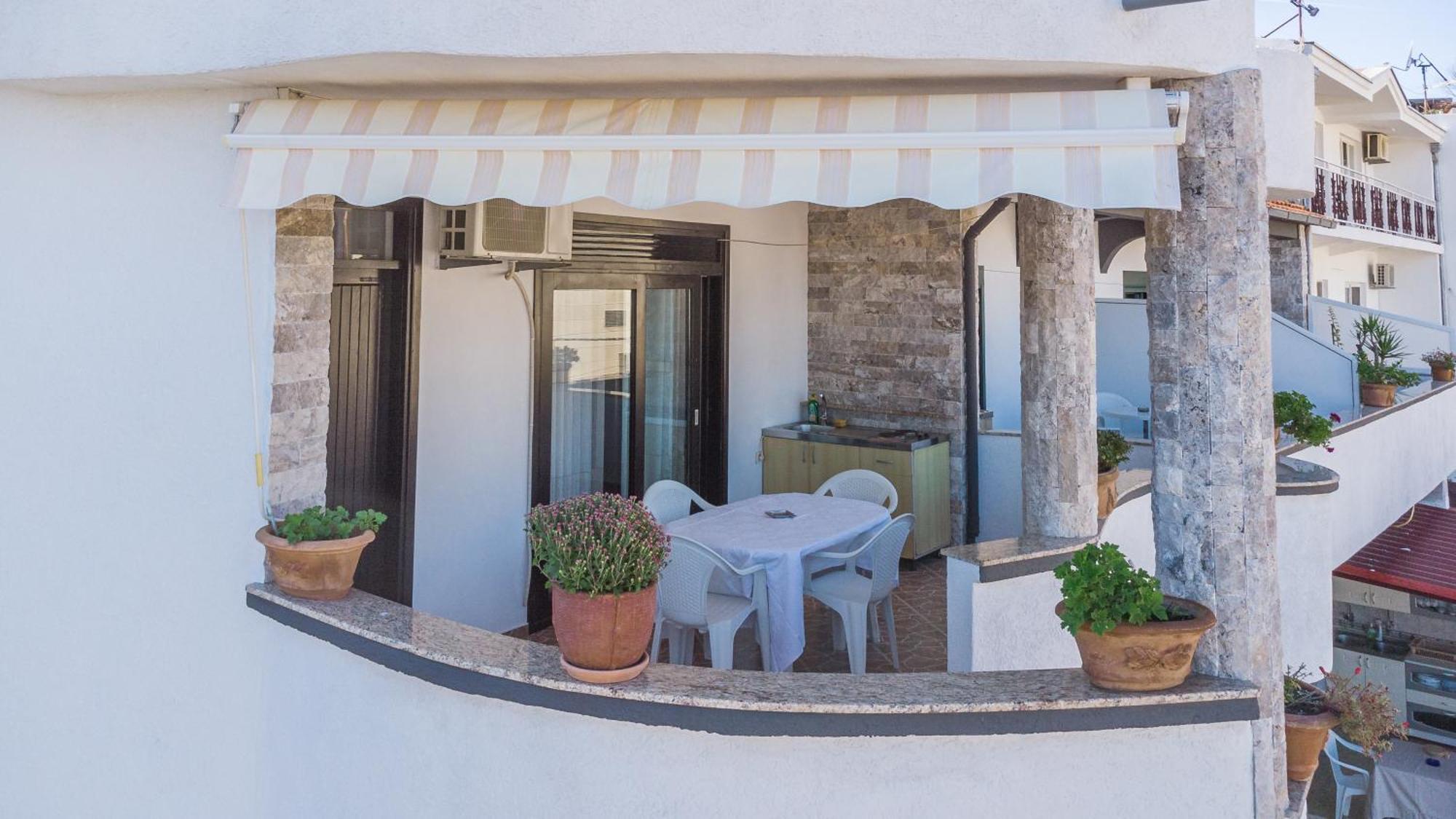 Apartments Ishmi In Center Of Ulcinj Habitación foto