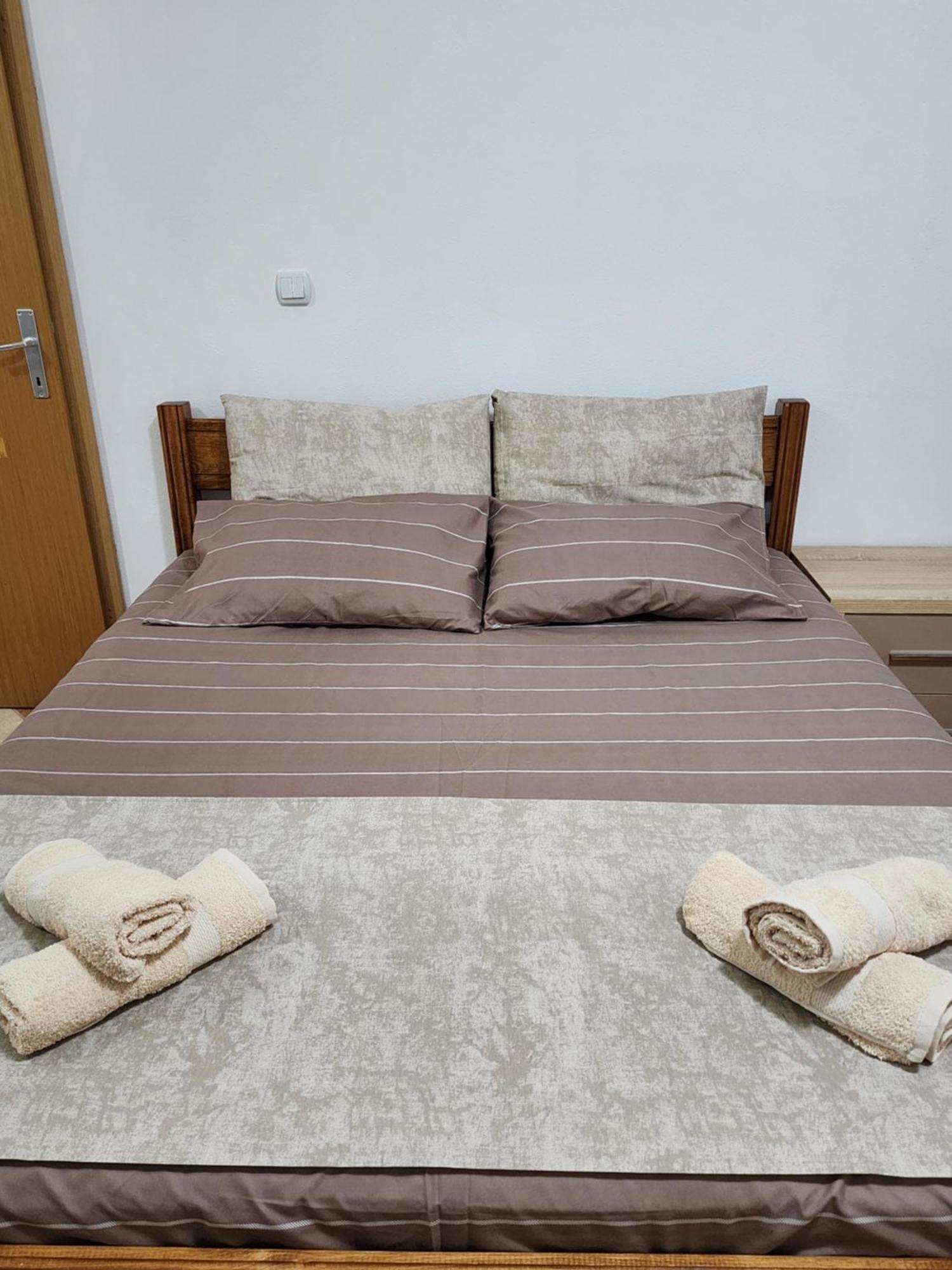 Apartments Ishmi In Center Of Ulcinj Habitación foto