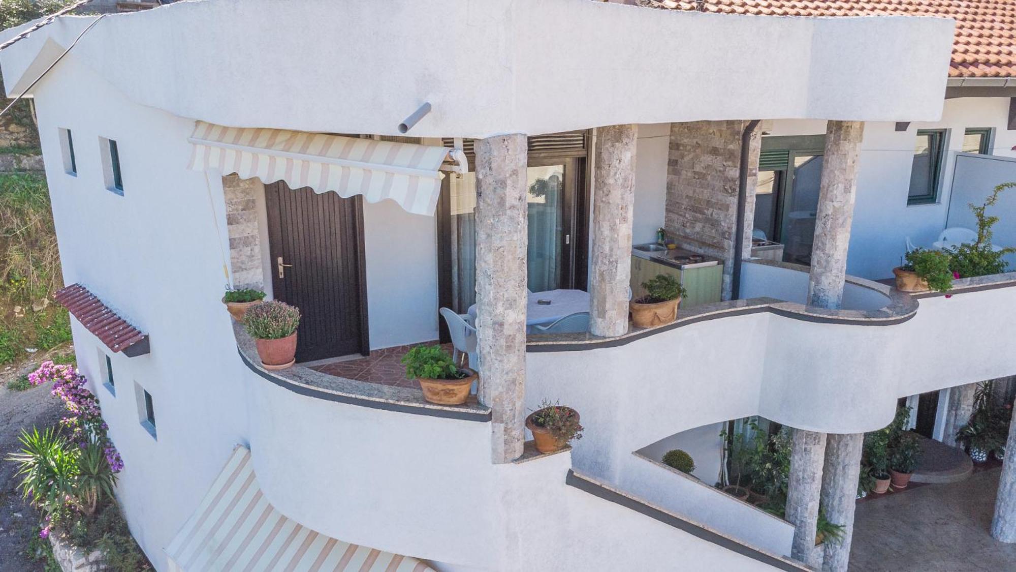 Apartments Ishmi In Center Of Ulcinj Habitación foto