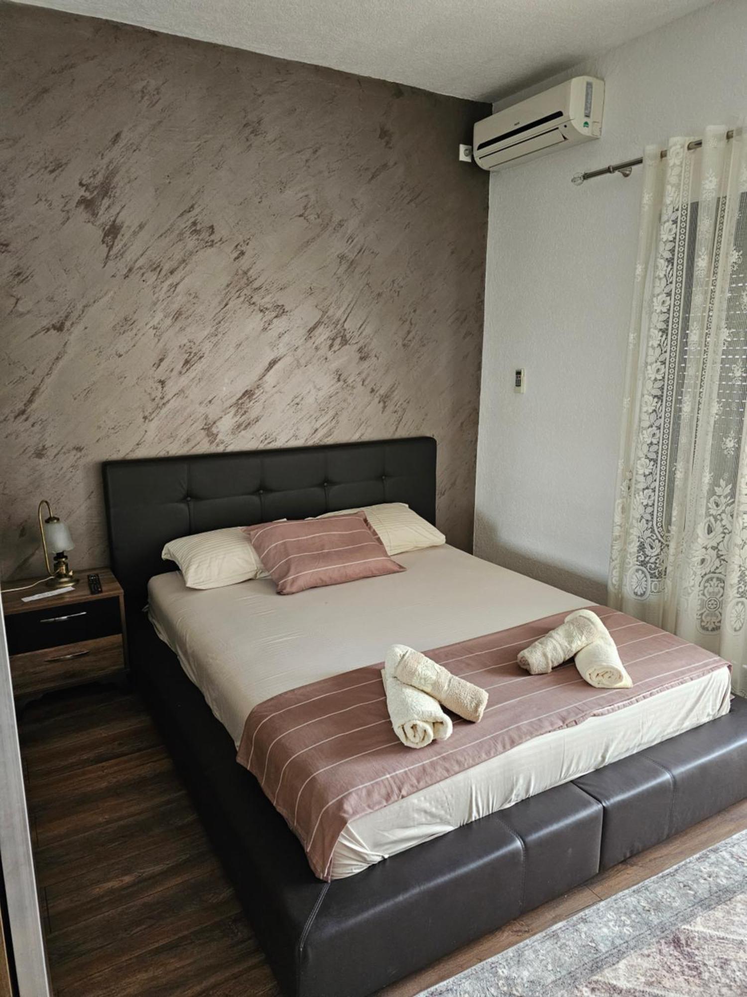 Apartments Ishmi In Center Of Ulcinj Habitación foto