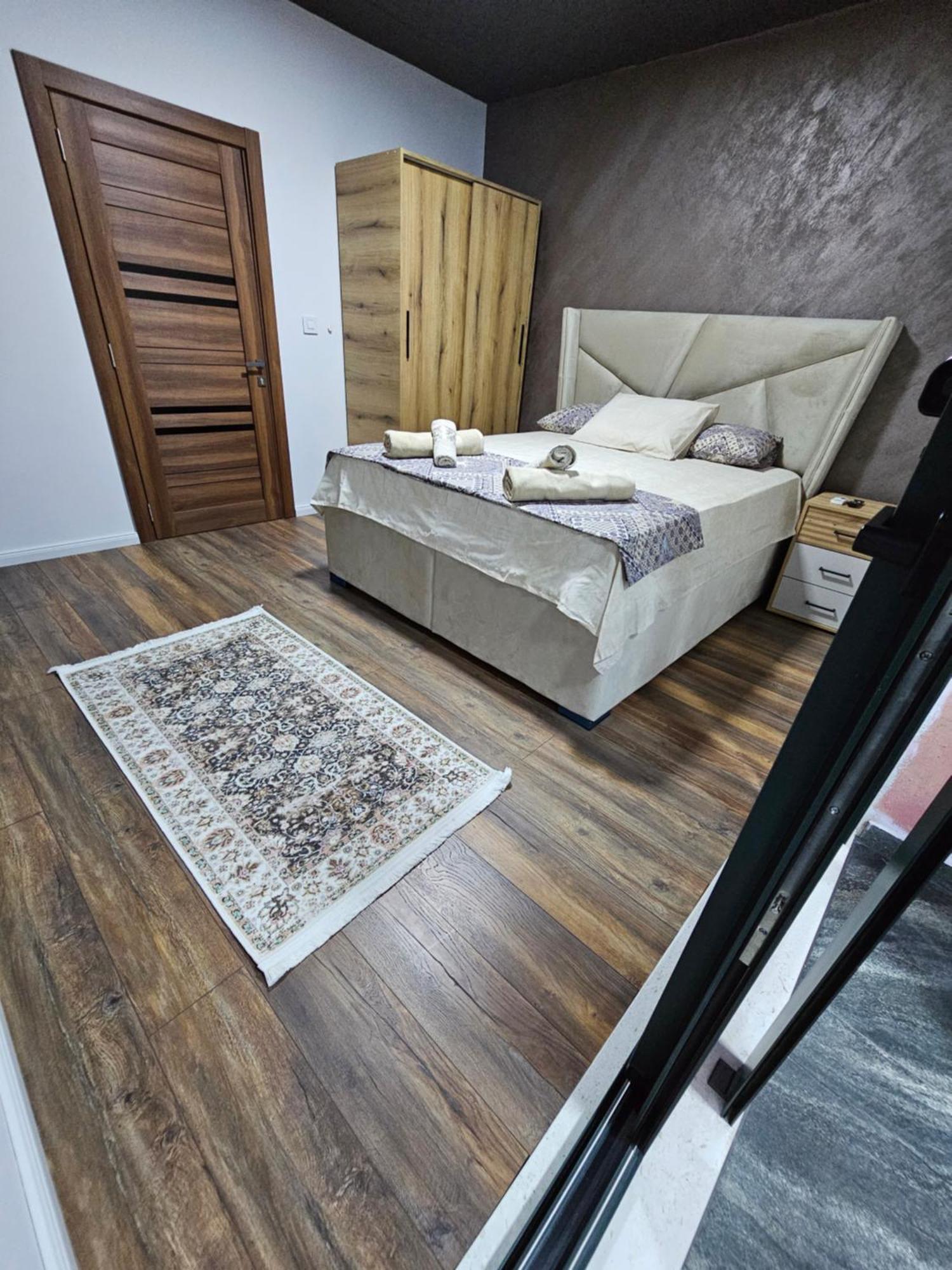Apartments Ishmi In Center Of Ulcinj Exterior foto